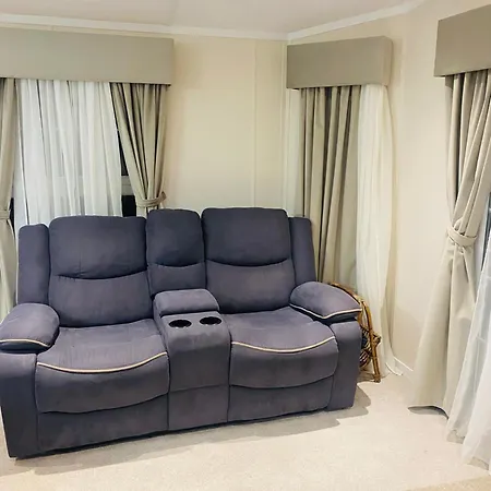 Lakeside * Carrowmoreknock