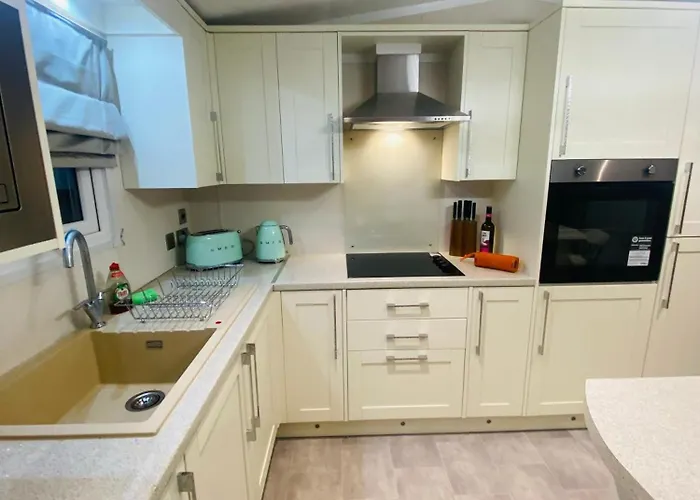 Lakeside Carrowmoreknock