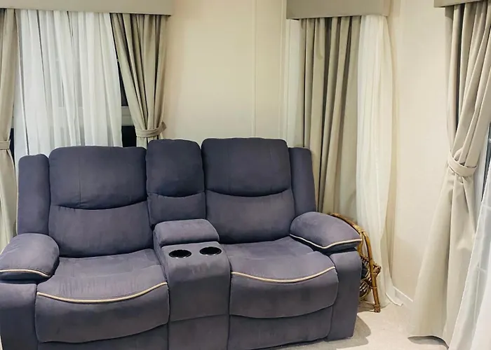 Lakeside * Carrowmoreknock