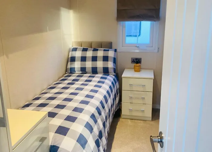 Lakeside Apartment Carrowmoreknock