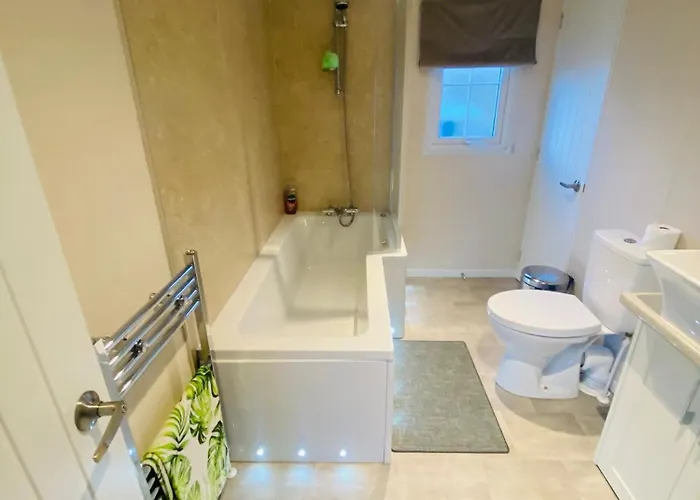 Apartment Lakeside Carrowmoreknock