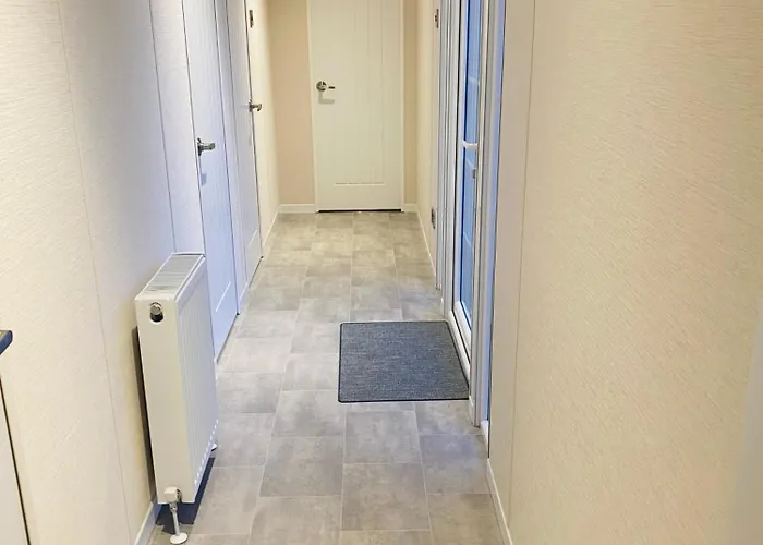 Lakeside * Carrowmoreknock